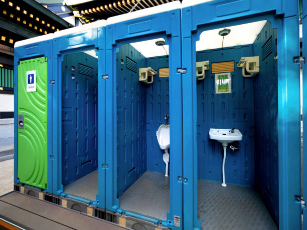 Best Portable bathroom rental  in De Soto, KS